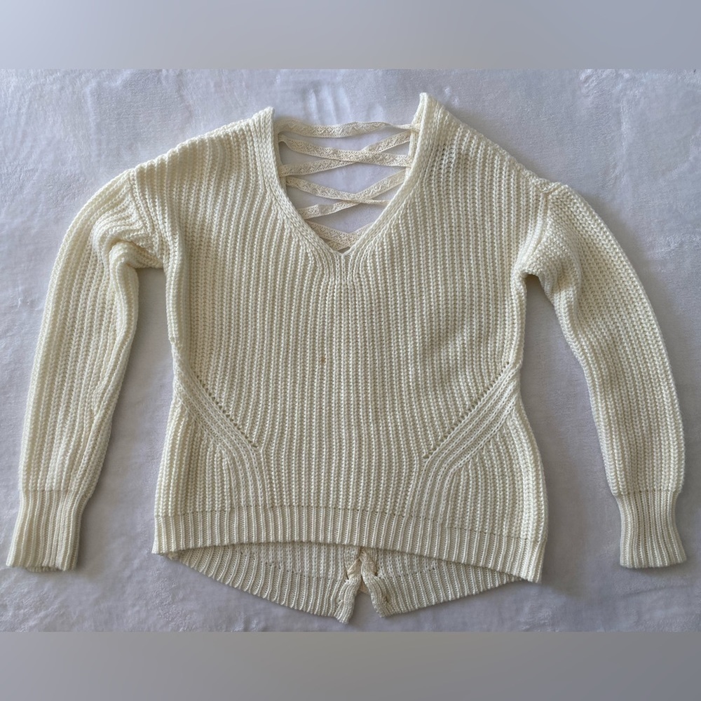 American Rag Cie Women’s Cream Long Sleeve Knit Sweater‎ W/ Lace Back Size M